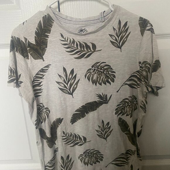 Free Planet Tropical Island Graphic Tee White and Green Mens Small - Picture 1 of 3